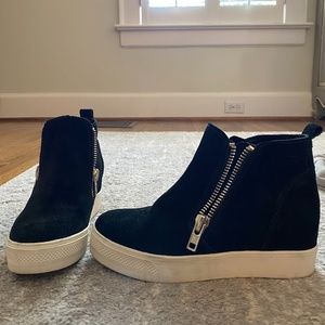 Steve Madden Womens Piper High Top sneaker- Black